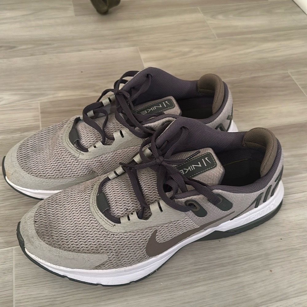 Men’s Nike shoes.